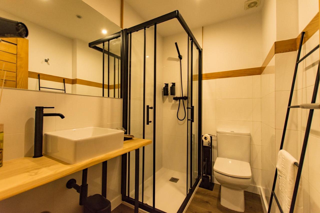 Hostal Nomade Santiago San Giacomo di Compostella Esterno foto